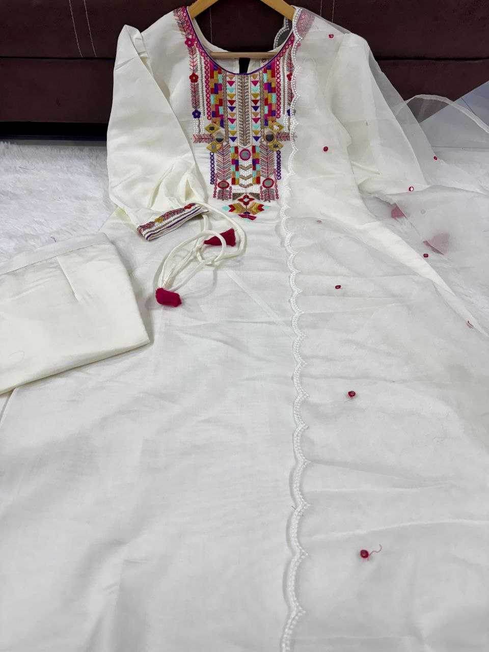 Chanderi Silk Kurti Bottom With Dupatta - MYLUXURY LANE ENTERPRISE